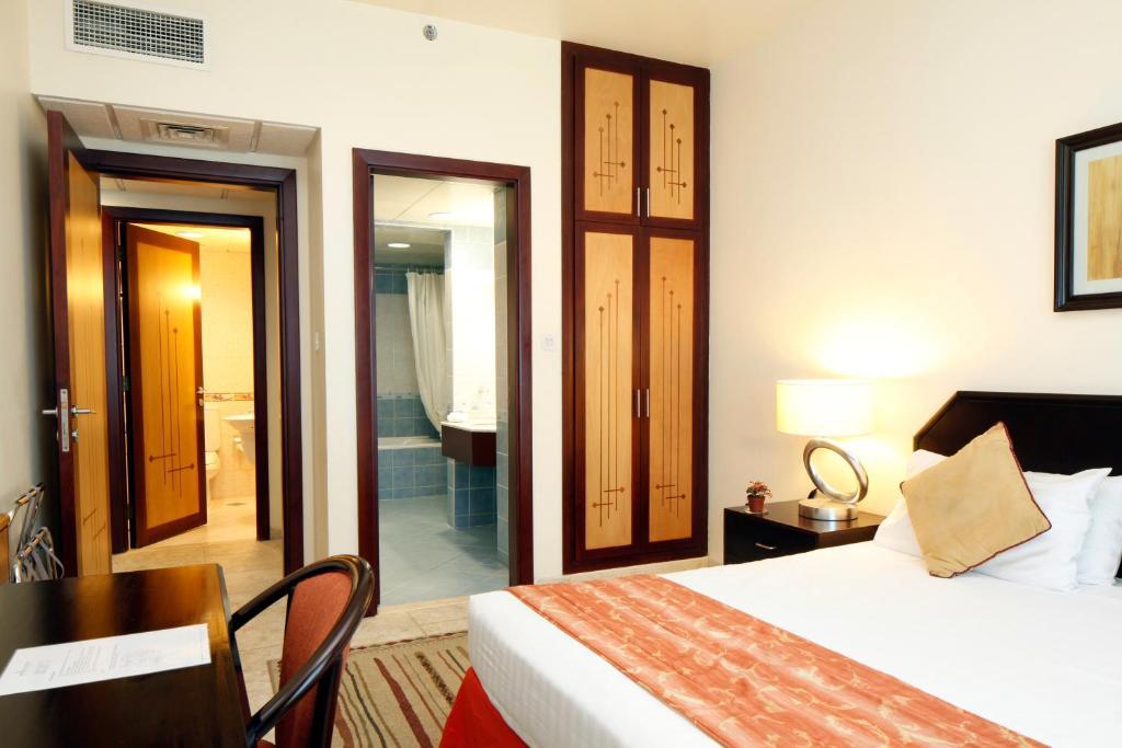Avari Hotel Apartments - Al Barsha Дубай Номер фото