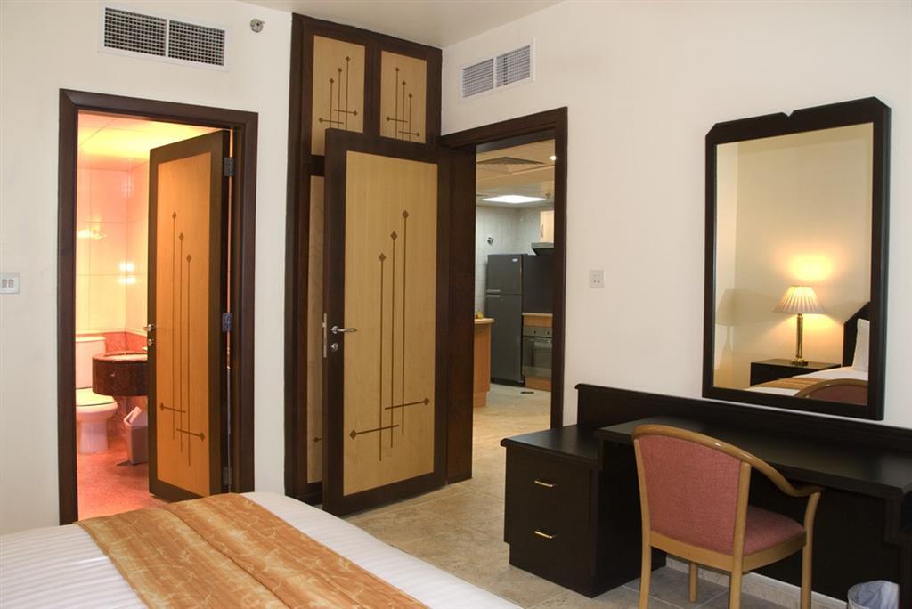 Avari Hotel Apartments - Al Barsha Дубай Номер фото